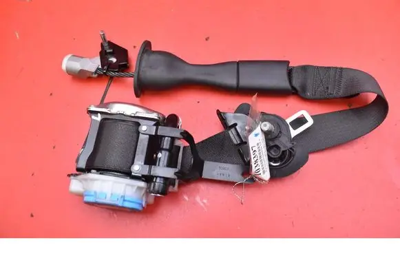 Opel Insignia A Front seatbelt 23465047