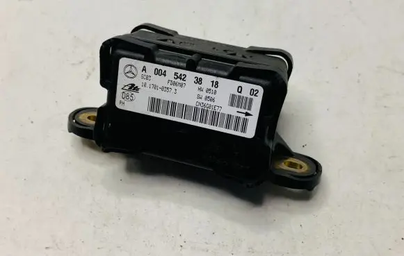 Mercedes-Benz R W251 ESP acceleration yaw rate sensor A0045423818