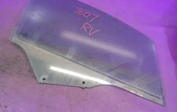 Citroen C4 I Front door window glass four-door