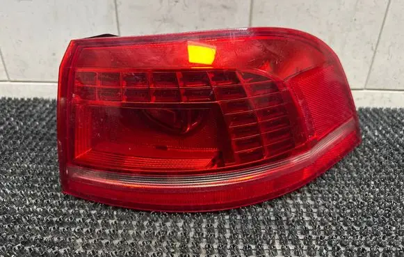 Volkswagen PASSAT B7 Rear/tail lights 3AF945310