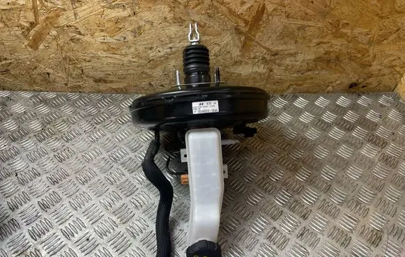 Hyundai i30 Brake booster 58500J7270 20240220