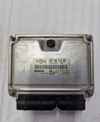 Volkswagen PASSAT B5.5 Engine control unit/module 038906019EM 28SA5042 0281010668