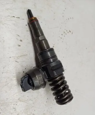 Volkswagen Sharan Fuel injector 038130073AG 0414720215