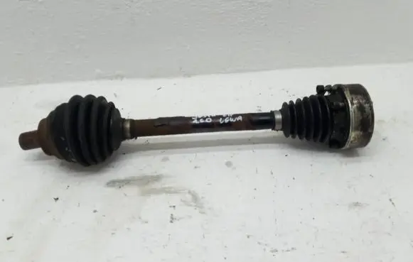 Volkswagen Jetta V Front driveshaft