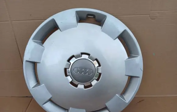 Audi A3 S3 8P R16 wheel hub/cap/trim 8P0601147A