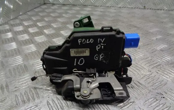 Volkswagen Polo IV 9N3 Rear door lock 3B4839016AG
