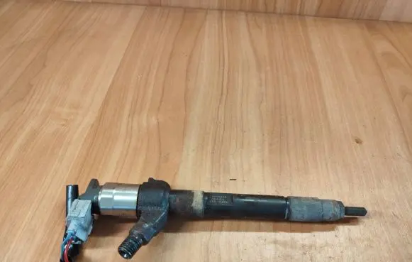 Mitsubishi Outlander Fuel injector 1465A323 05R12604