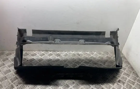Intercooler air guide/duct channel