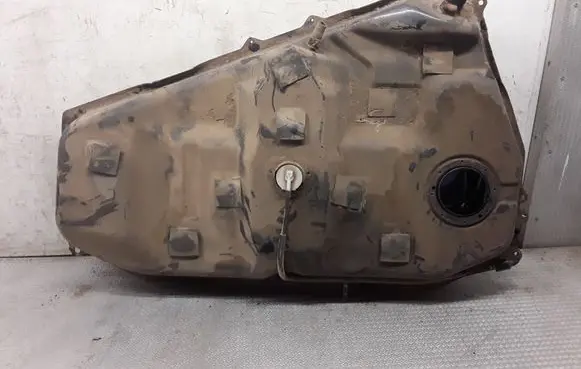 Toyota Avensis Verso Fuel tank 