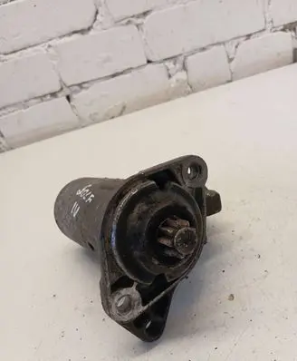 Volkswagen Golf IV Starter motor 1005821879