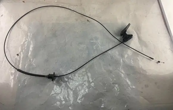 Opel Astra H Engine bonnet (hood) release handle