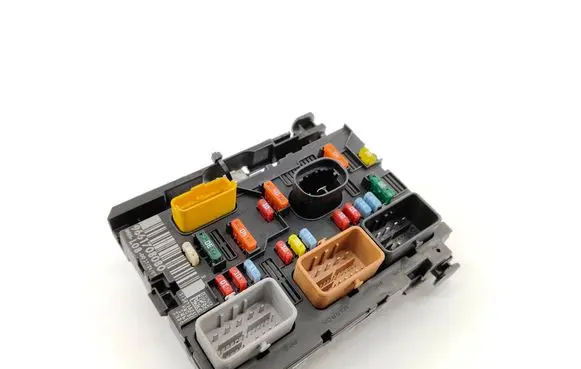 Citroen C4 I Picasso Fuse module 9661708080