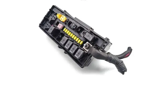 Jeep Grand Cherokee (WK) Fuse module 04692073AB 0000067104