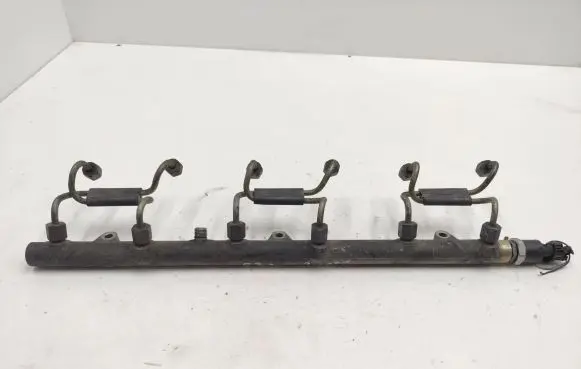 BMW 5 E39 Fuel main line pipe 0445216002