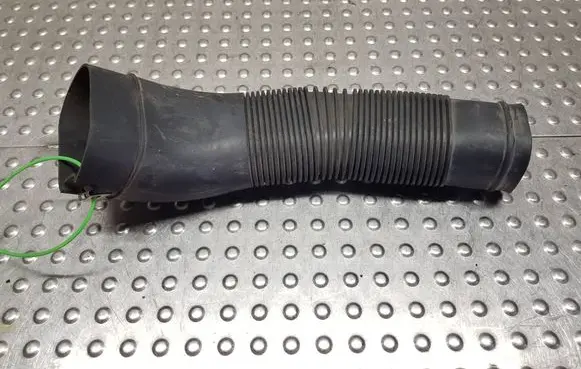 Volkswagen Polo IV 9N3 Air intake hose/pipe S26370541 6Q0129618G