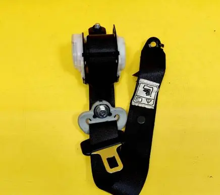Honda Civic Rear seatbelt 045507
