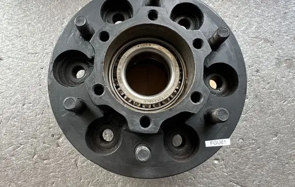 Nissan Patrol Y61 Front wheel bearing hub 40202VB225