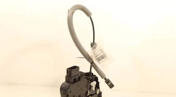 Volvo XC60 Front door lock 30799303