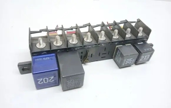 Audi A4 S4 B5 8D Fuse module 4A0941822