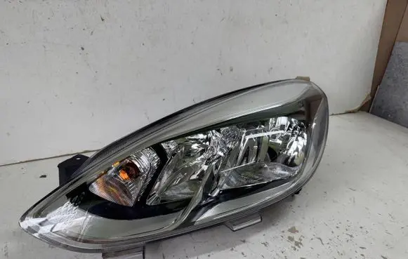 Ford Fiesta Headlight/headlamp