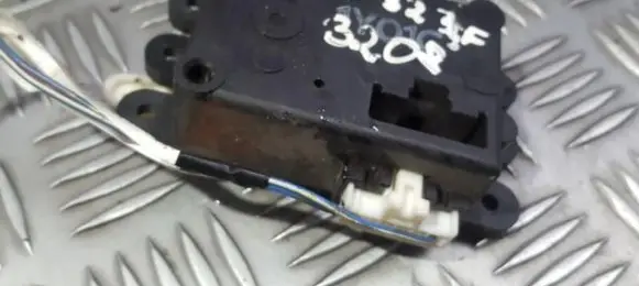 Mazda 323 F Air flap motor/actuator