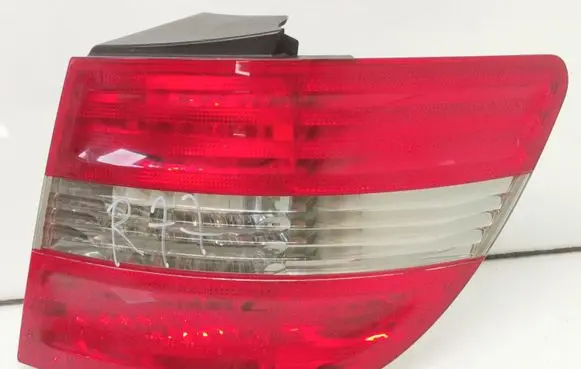 Mercedes-Benz B W245 Rear/tail lights A1698202464