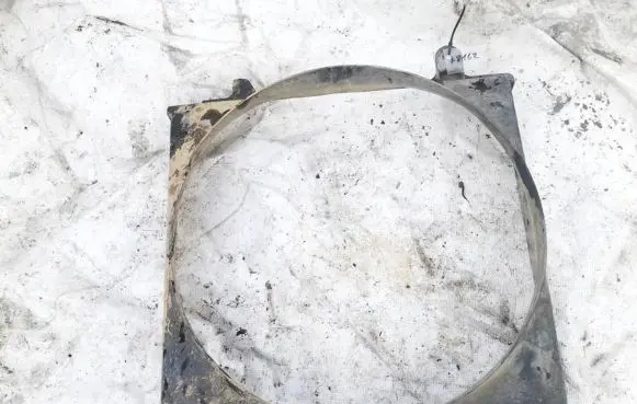 Ford Explorer Radiator cooling fan shroud