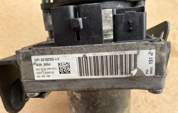 Citroen C4 II Power steering pump 9803319180 98033