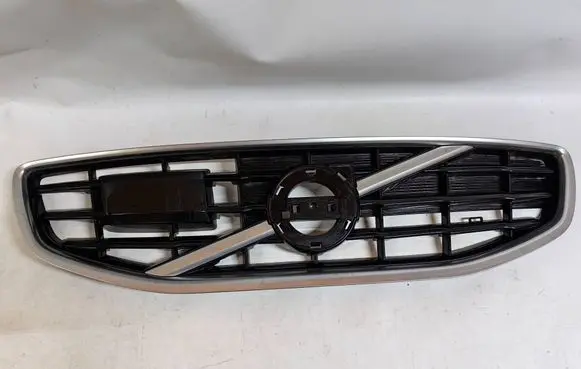 Volvo S60 Front bumper upper radiator grill 31333691 31333693