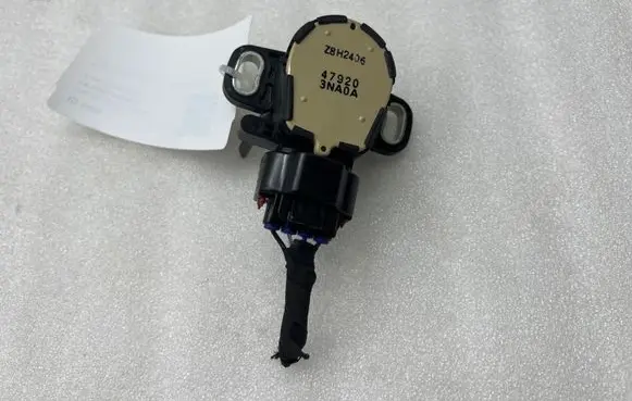Nissan Leaf II (ZE1) Brake pedal sensor switch 479203NA0A