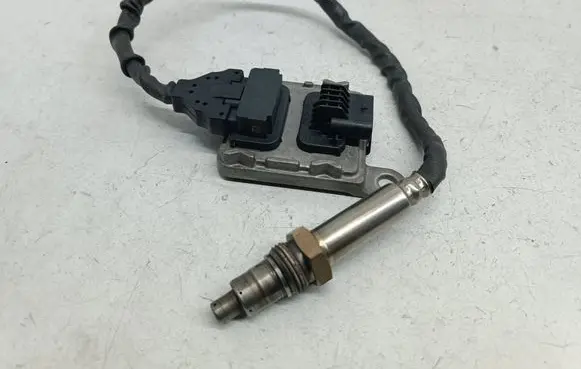 Mercedes-Benz E W213 Lambda probe sensor A0009057108 0009057108 SNS381A