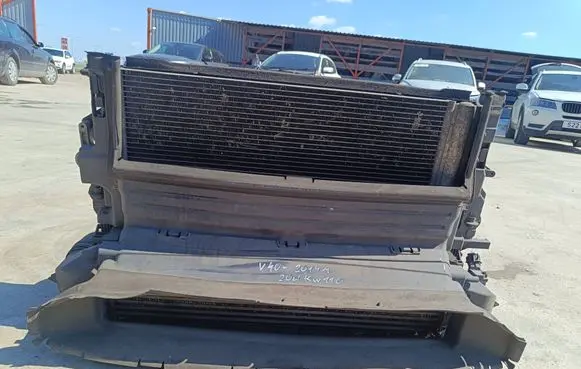 Volvo V40 Radiator set 
