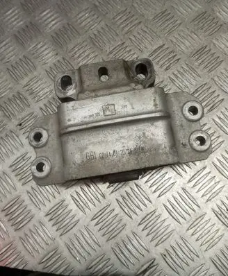 Skoda Octavia Mk2 (1Z) Gearbox mount 1K0199555