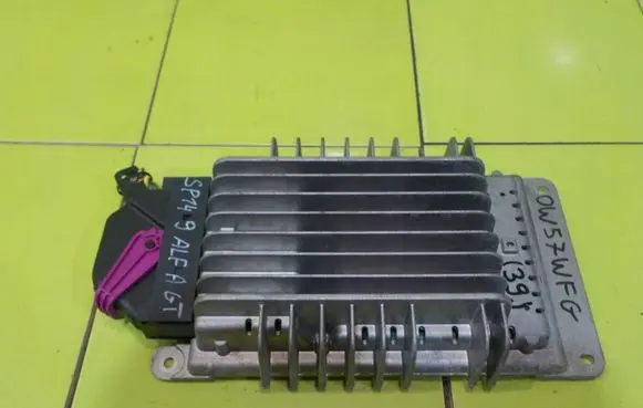 Alfa Romeo GT Sound amplifier 284363001 SP149 606993570