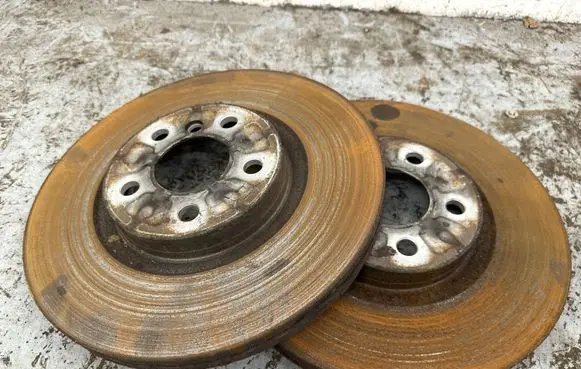 BMW 2 F46 Front brake disc
