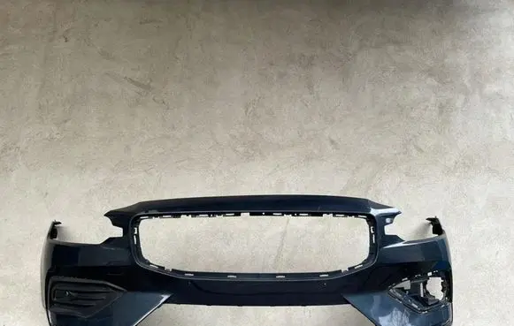 Volvo V60 Front bumper 31690589