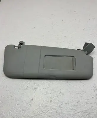 BMW 5 E60 E61 Sun visor 7066650