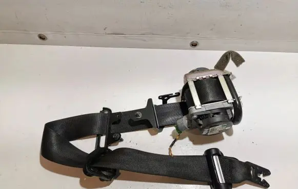 Volvo V60 Front seatbelt 616155800