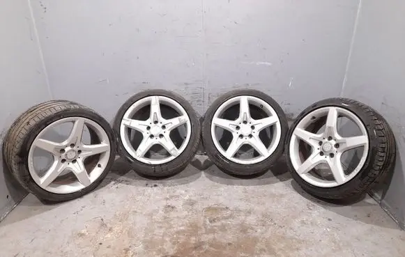 Mercedes-Benz SLK R172 R18 alloy rim 1724012602 1724012702