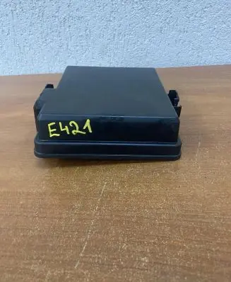 Hyundai Tucson TL Fuse box cover 37130D3000 E421