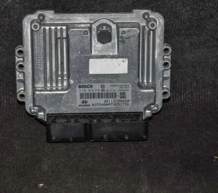 Hyundai i30 Engine control unit/module 391132A410