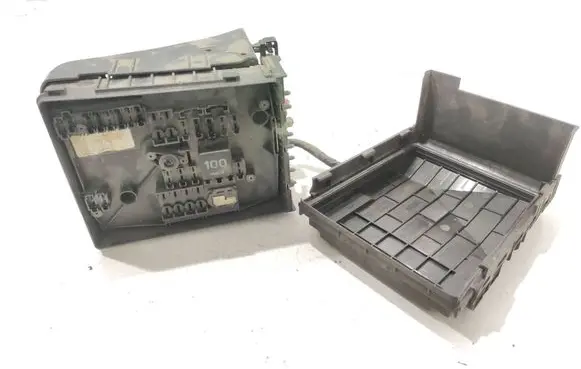 Skoda Octavia Mk2 (1Z) Fuse module 01718130