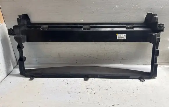 Volvo XC40 Intercooler air guide/duct channel 32227733
