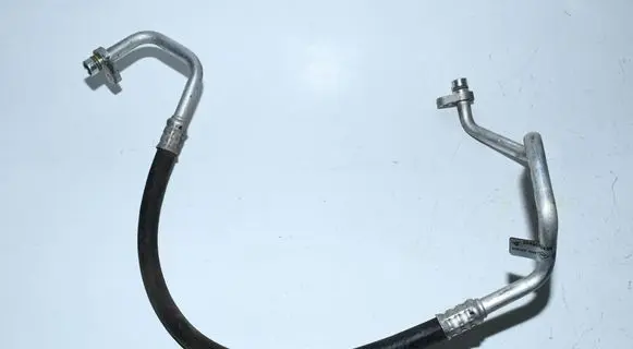 Dacia Sandero Air conditioning (A/C) pipe/hose 924907243R