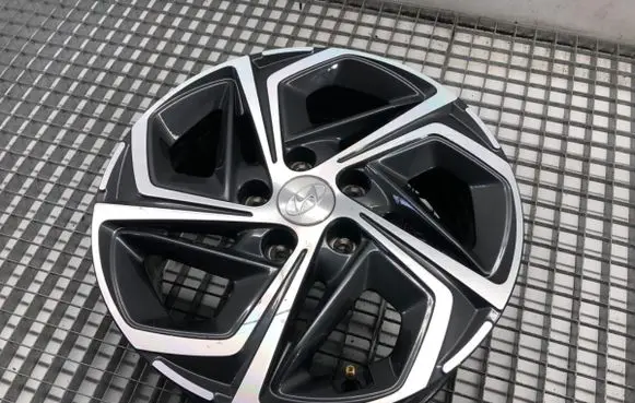 Hyundai i30 R16 alloy rim 