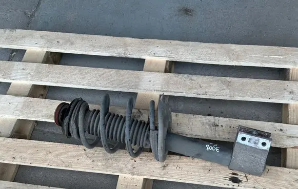 Peugeot 3008 I Front shock absorber/damper 9808565880