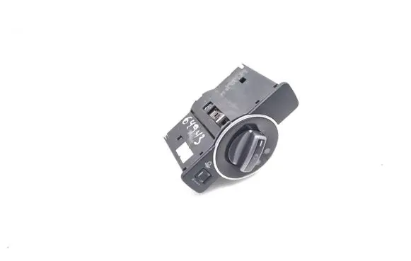 Mercedes-Benz C W204 Light switch A2045451804