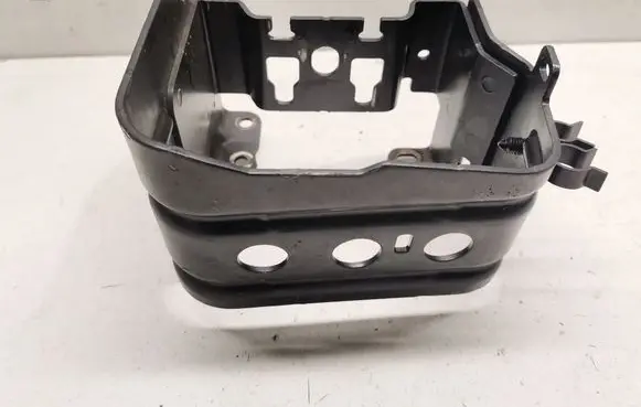 Land Rover Evoque II Fuel filter bracket/mount holder BJ329D202AF