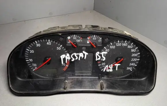 Volkswagen PASSAT B5 Speedometer (instrument cluster) 3B0919881 110008794005