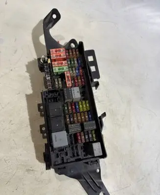 Mercedes-Benz GL X164 Fuse module A1645403072 YAP29291 13607559